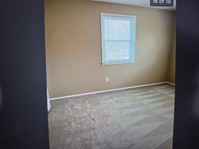 Building Photo - 12427 Persimmon Rd