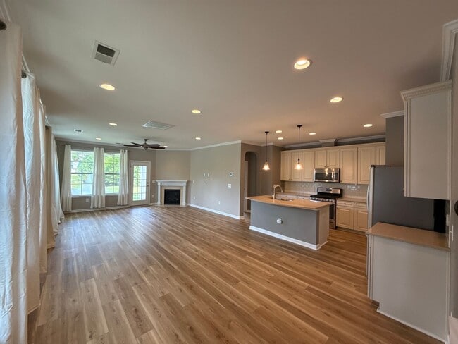 Photo - 5818 Glenmore Garden Dr