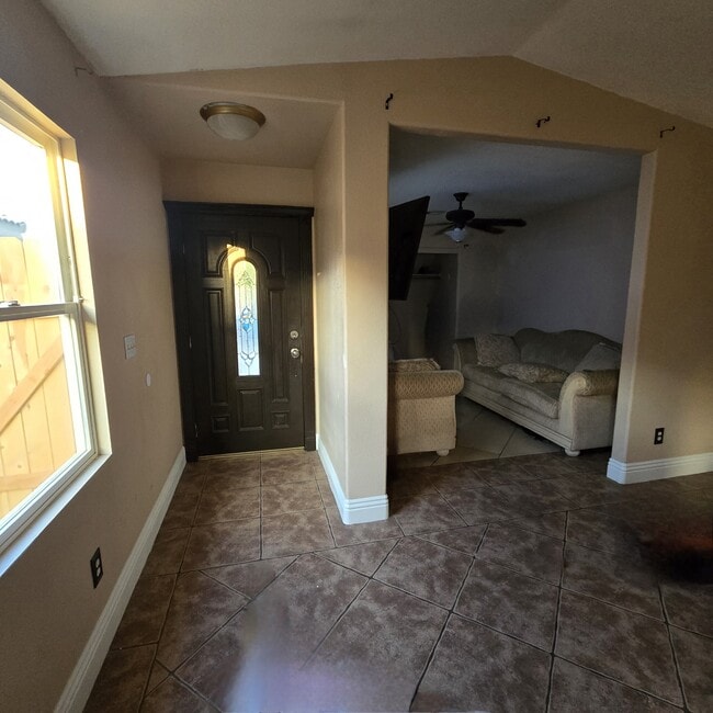 Photo - 2219 Camino Dr