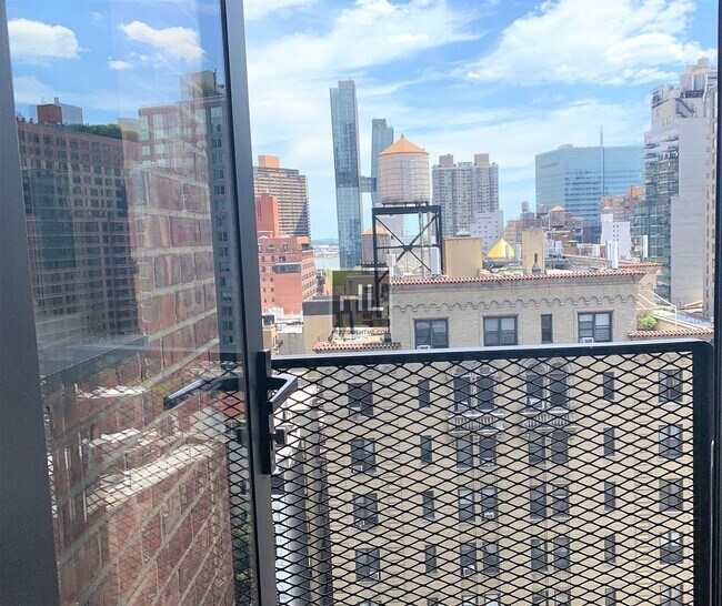 Photo - EAST 35 STREET Apartment Unit 14H