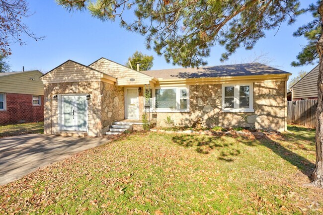 Building Photo - Adorable remodel at Lake Hefner Rental