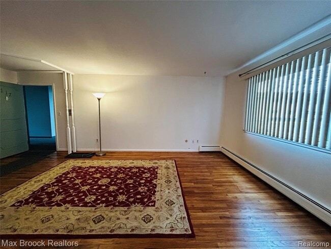 Photo - 4113 Telegraph Rd Unidad B-117