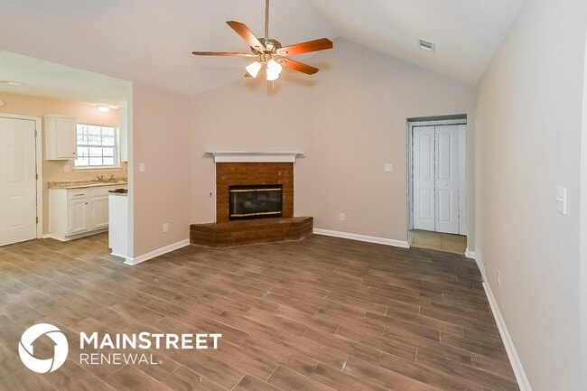 Photo - 6782 Kirkland Cove