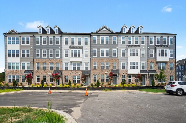 Building Photo - 705 Grove Edge Ln Unit 100