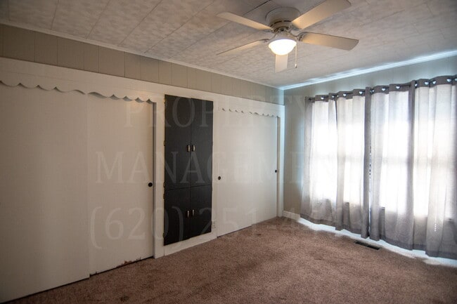 Photo - 4 Bedroom 2 Bathroom Located in Independence