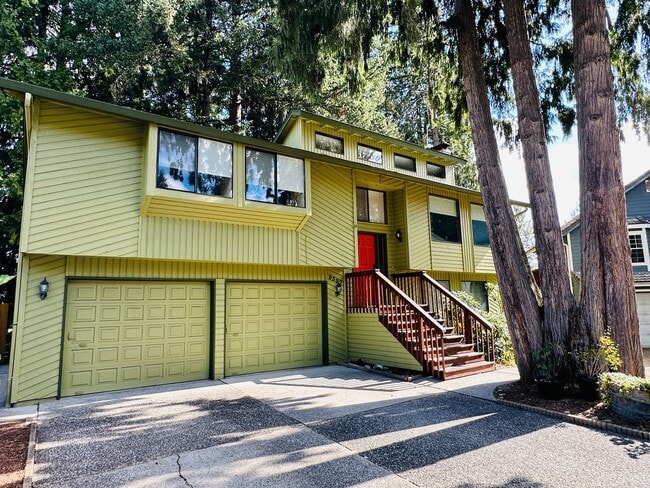 9307 NE 83rd Ave