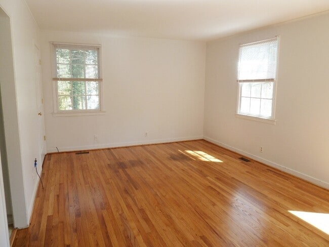Photo - Lovely 2 bedroom home with hardwood floors, deck and sweet location in Chapel Hill