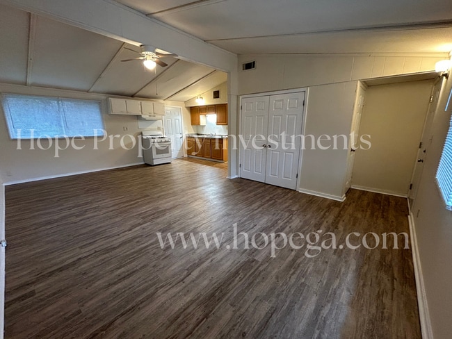 Photo - 73 Spence Ave