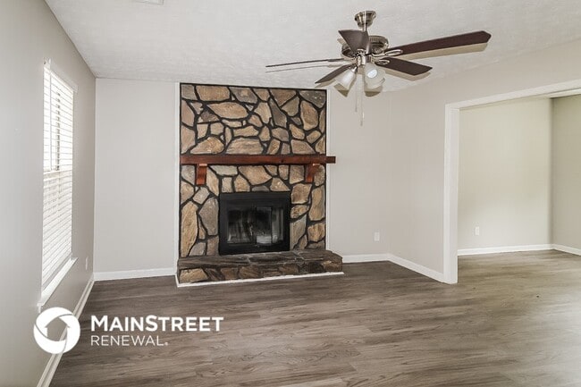 Photo - 329 Lakeshore Dr