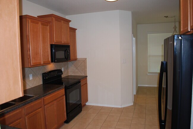 Photo - Large 4 BR Clear Creek Area-Convenient to Shopping and Fort Hood!