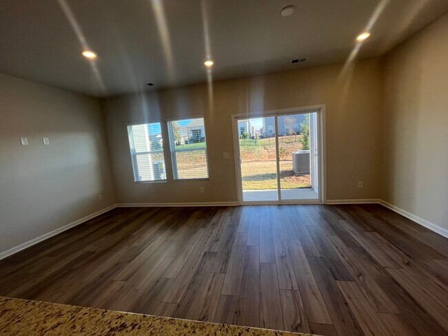 Photo - 5113 Brailey Cir