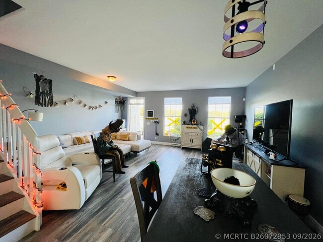 Photo - 134 Wentworth Ct