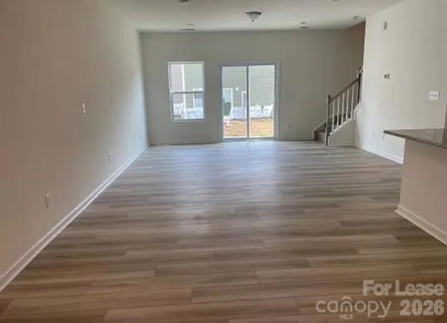 Photo - 7157 Bentz St