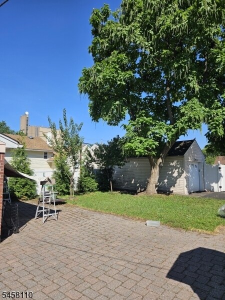 Photo - 102 W Oldis St