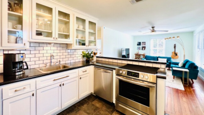 Photo - 708 Magnolia Ave