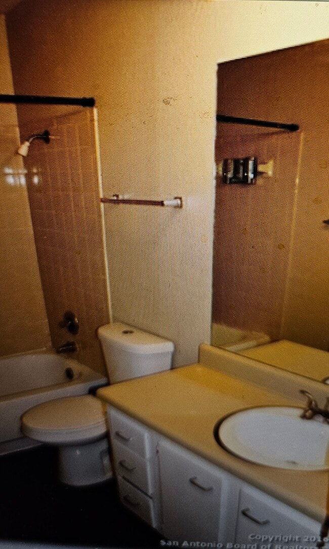 Photo - 3843 Barrington St Unidad 219