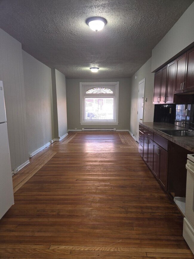 Photo - 103 S Madison St Unit 103-1