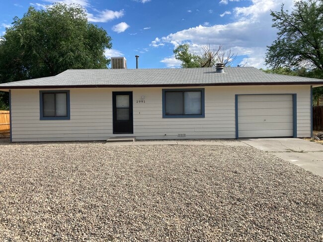 Building Photo - 2991 Walnut Ave