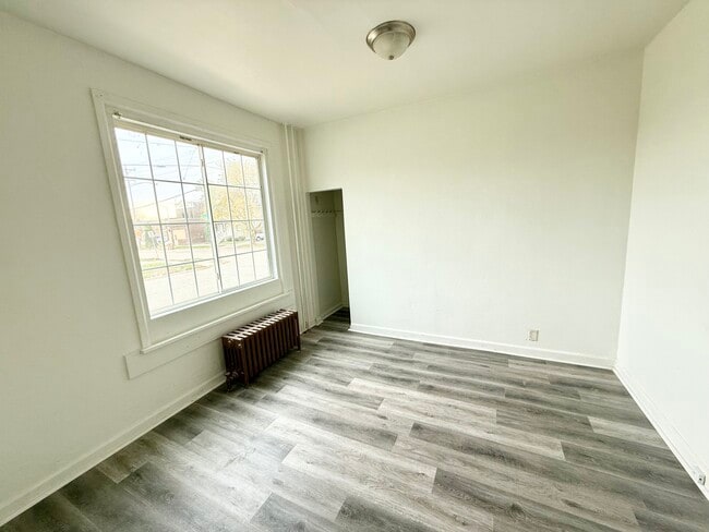 Photo - 2300 56th St Unidad 2