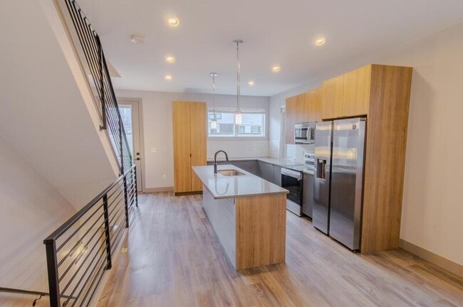 Photo - 1571 King St