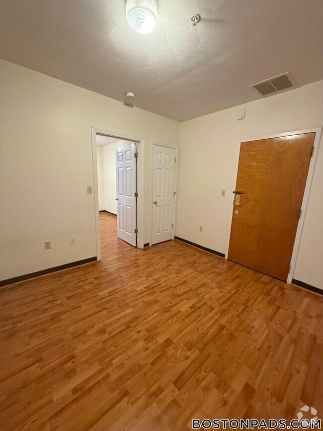 Building Photo - 81 Essex St Rental