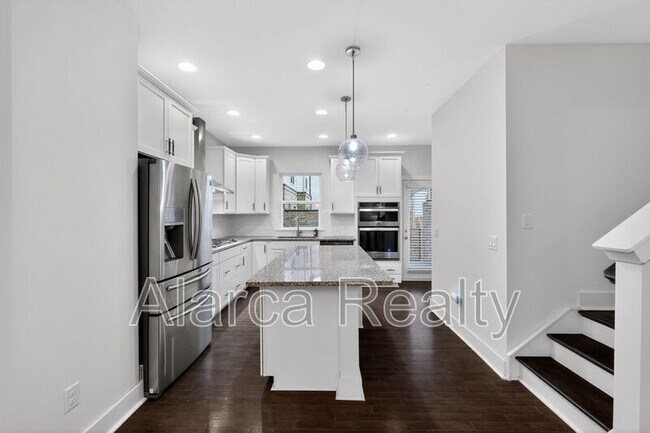 Photo - 2727 Grand Union Way