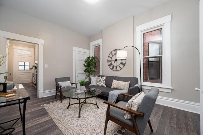 Sala de estar - 1256 Neil Ave Unidad 1256