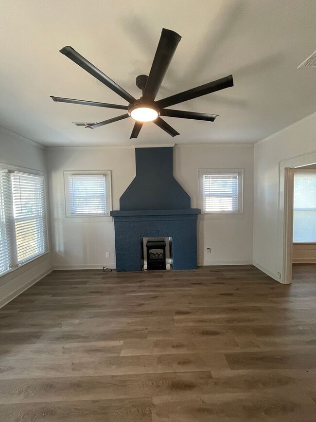 Photo - 2 bedroom, 1 bathroom home located in the ...