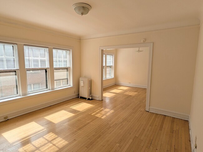 Photo - 729 Hinman Ave Unit 2W