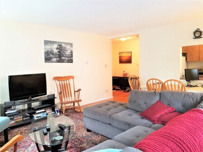93 Sutherland Rd