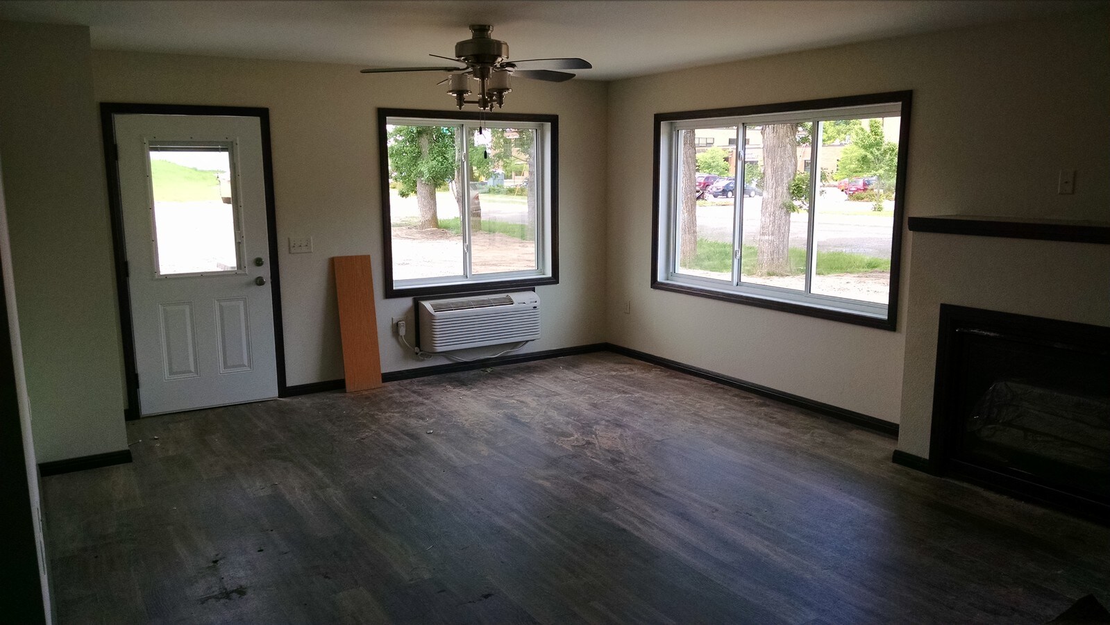 Photo - 3807 E Hamilton Ave Casa Adosada