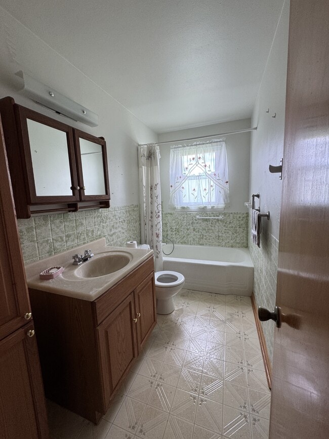 Photo - 241 Helena Dr