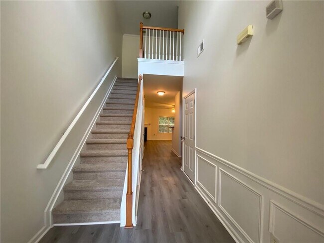 Photo - 397 Creek Manor Way