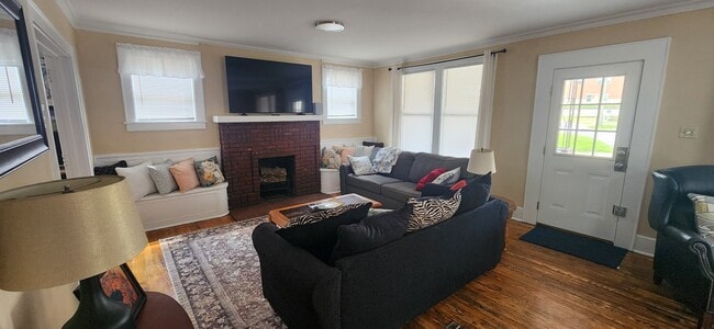 Photo - 835 Wayne Ave
