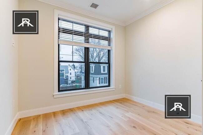 Photo - 4 bedroom in Allston MA 02134 Unit 303