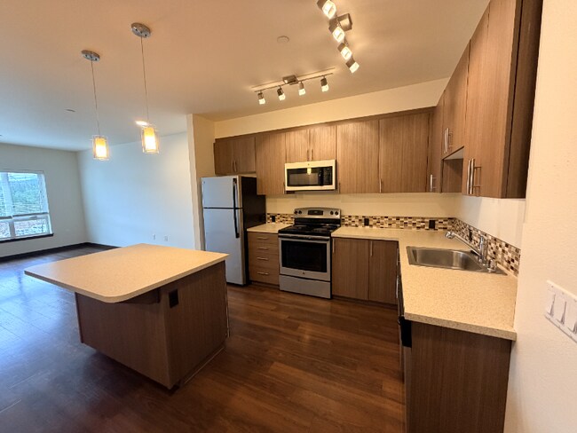 Photo - 580 8th Ave NE Unit 313