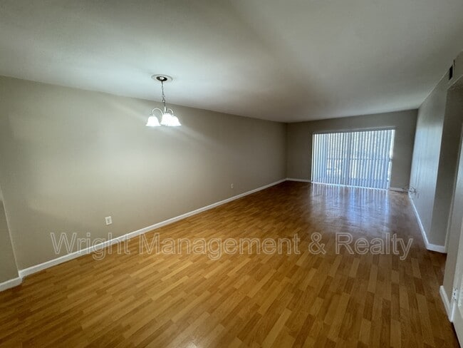 Photo - 2625 State Road 590