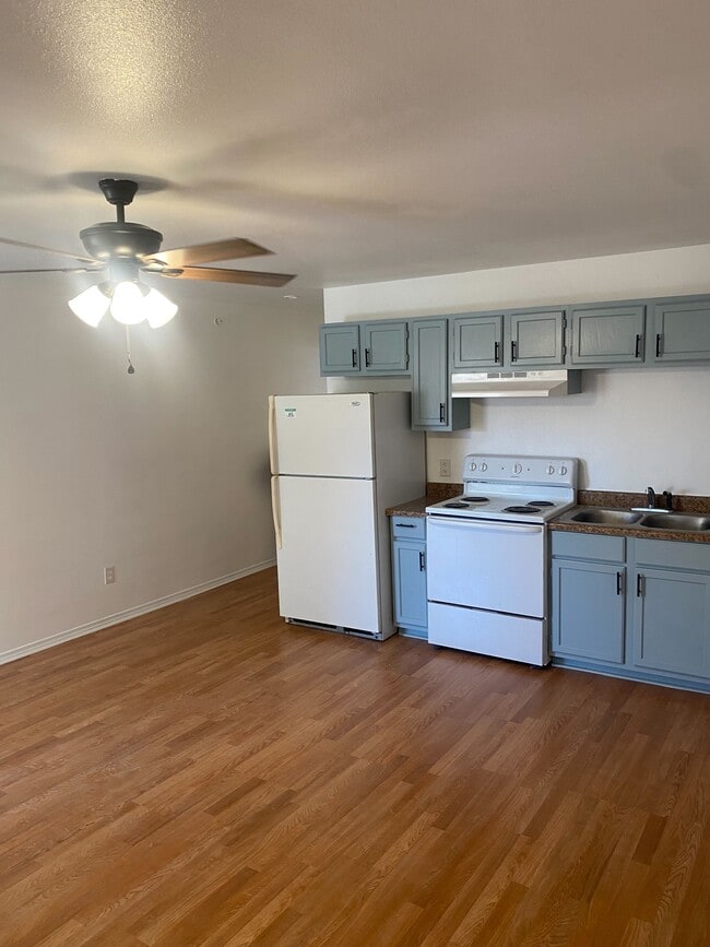 Photo - Welcome to Flat Rock Creek Apartments - Wh...