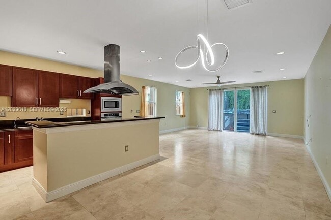 Photo - 409 SW 5th St