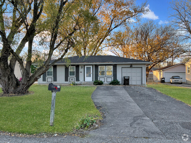 Building Photo - 1815 Beach Rd Rental