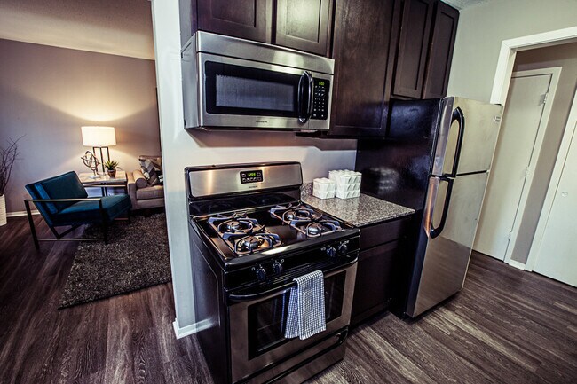 Photo - Iris Park Apartments