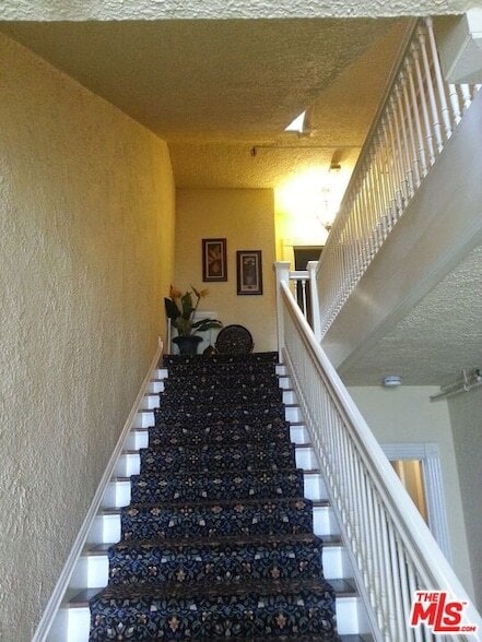 Photo - 649 N Rossmore Ave Unit 102