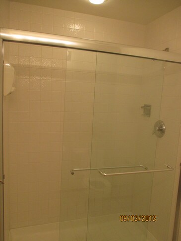 2nd bathroom - 811 S Lytle St Unidad Columbus on the Park