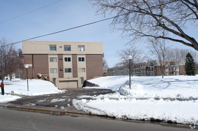 Photo - Presidential Estates II