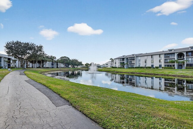 Photo - 1013 Green Pine Blvd Unit G1