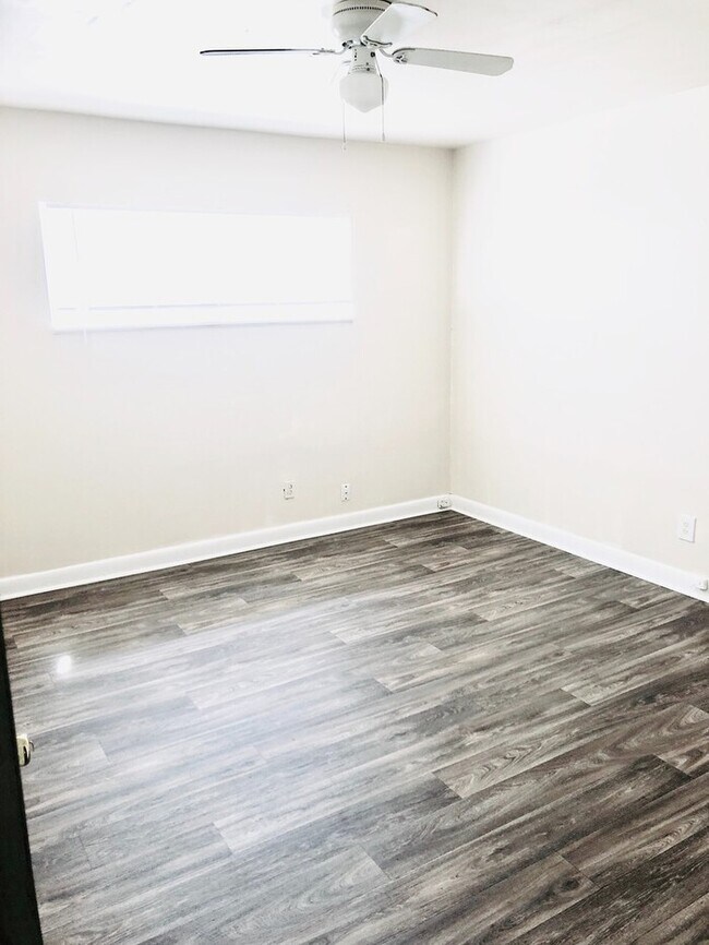 Classic 1 Bedroom Apartment in Historic Do... - Classic 1 Bedroom Apartment in Historic Do...