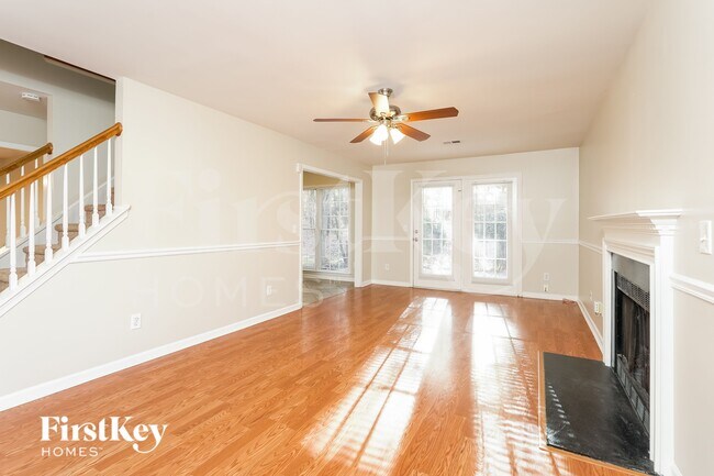 Photo - 3121 Southhampton Dr