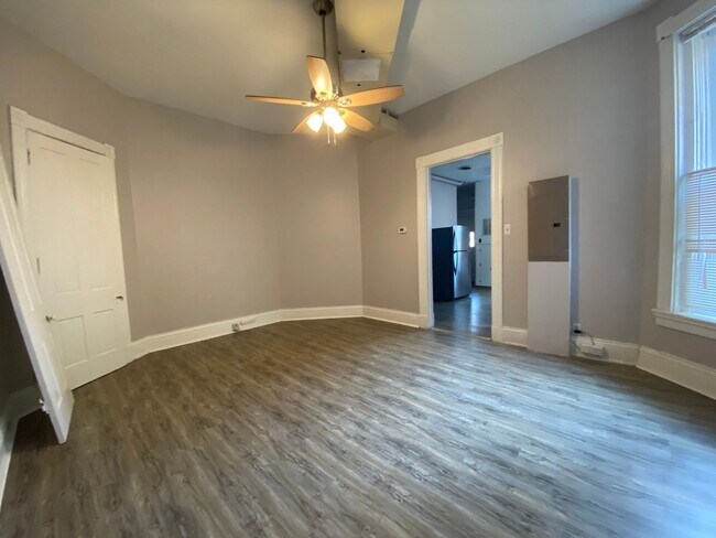 Photo - 129 Calhoun St Unit House Rental