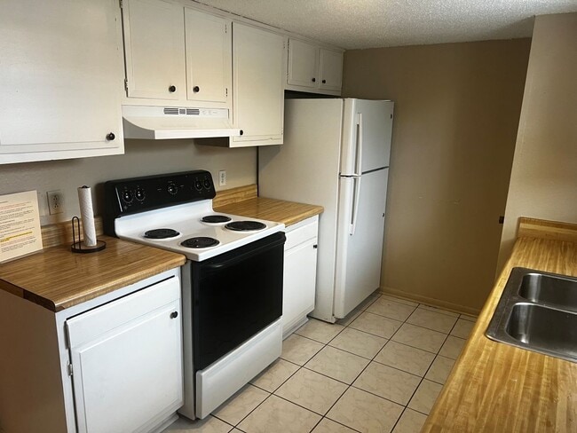 Photo - 85 E Caldwood Dr