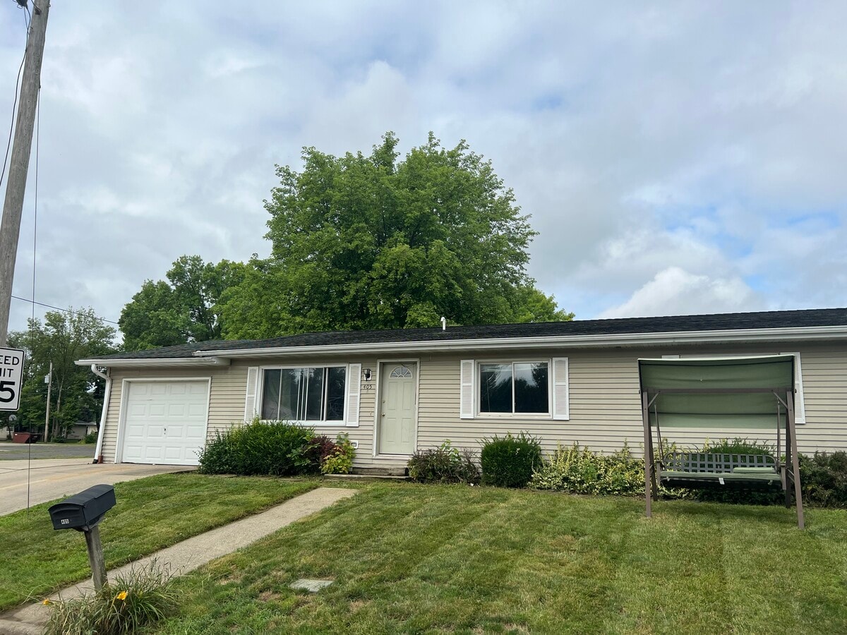 Photo - 405 N State St